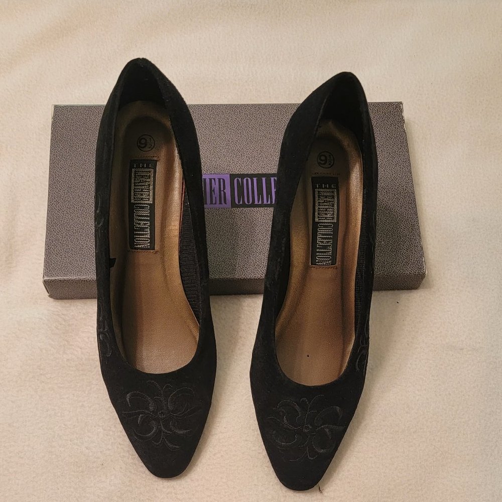 #44 - New in box - The Leather Collection Black Suede embroidered pumps
